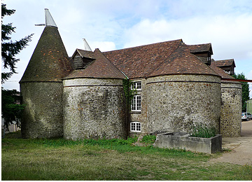 Elspeth Beard Architects - Oast House